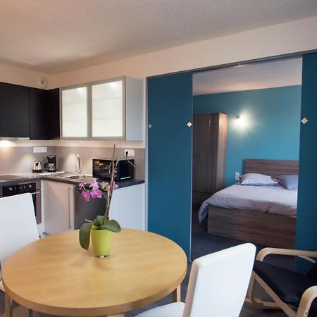 Le Manoir Domaine De La Motte Aparthotel Saint-Dye-sur-Loire Ngoại thất bức ảnh